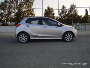 Mazda 2 2011