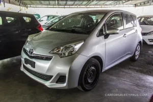 Toyota Ractis 2013