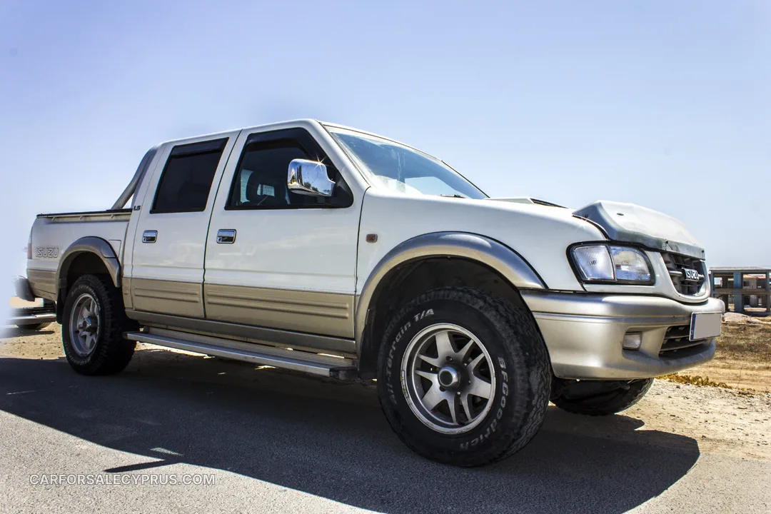 Isuzu Mega 2001