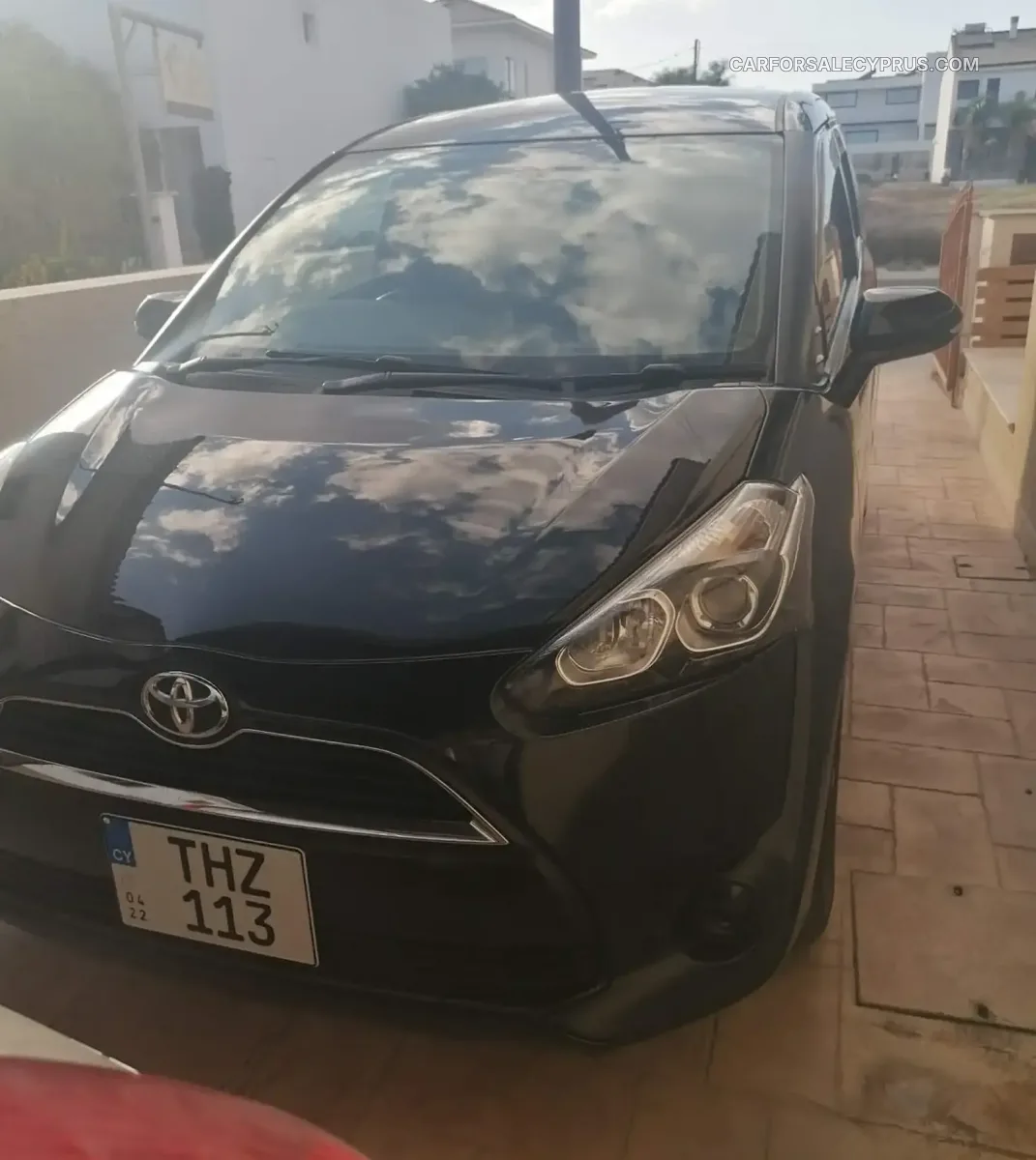 Toyota Sienta 2022