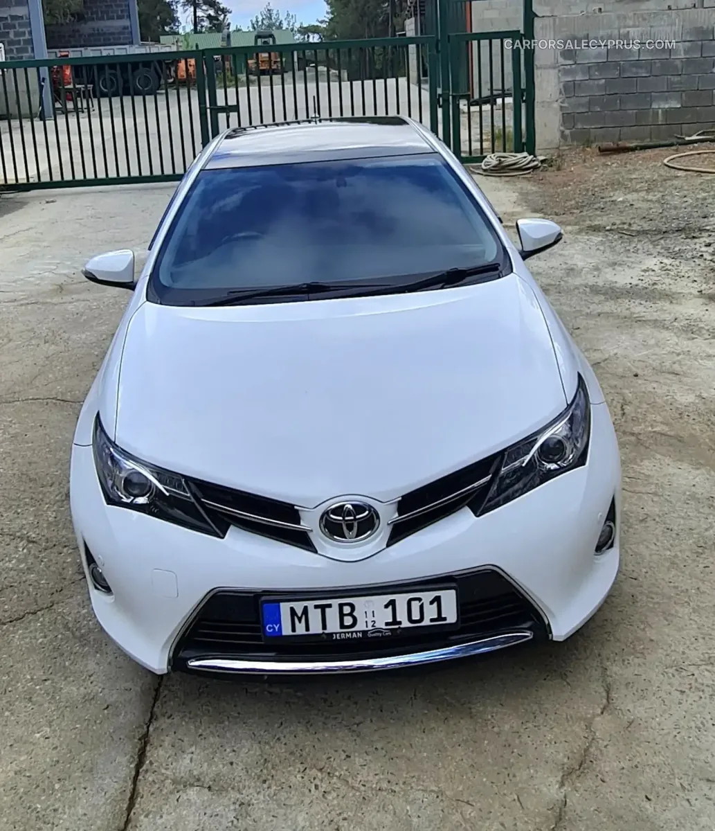 Toyota Auris 2013