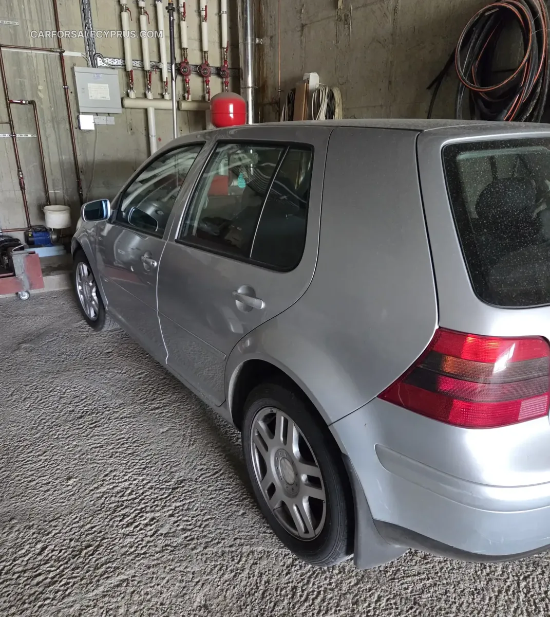 Volkswagen Golf 2003