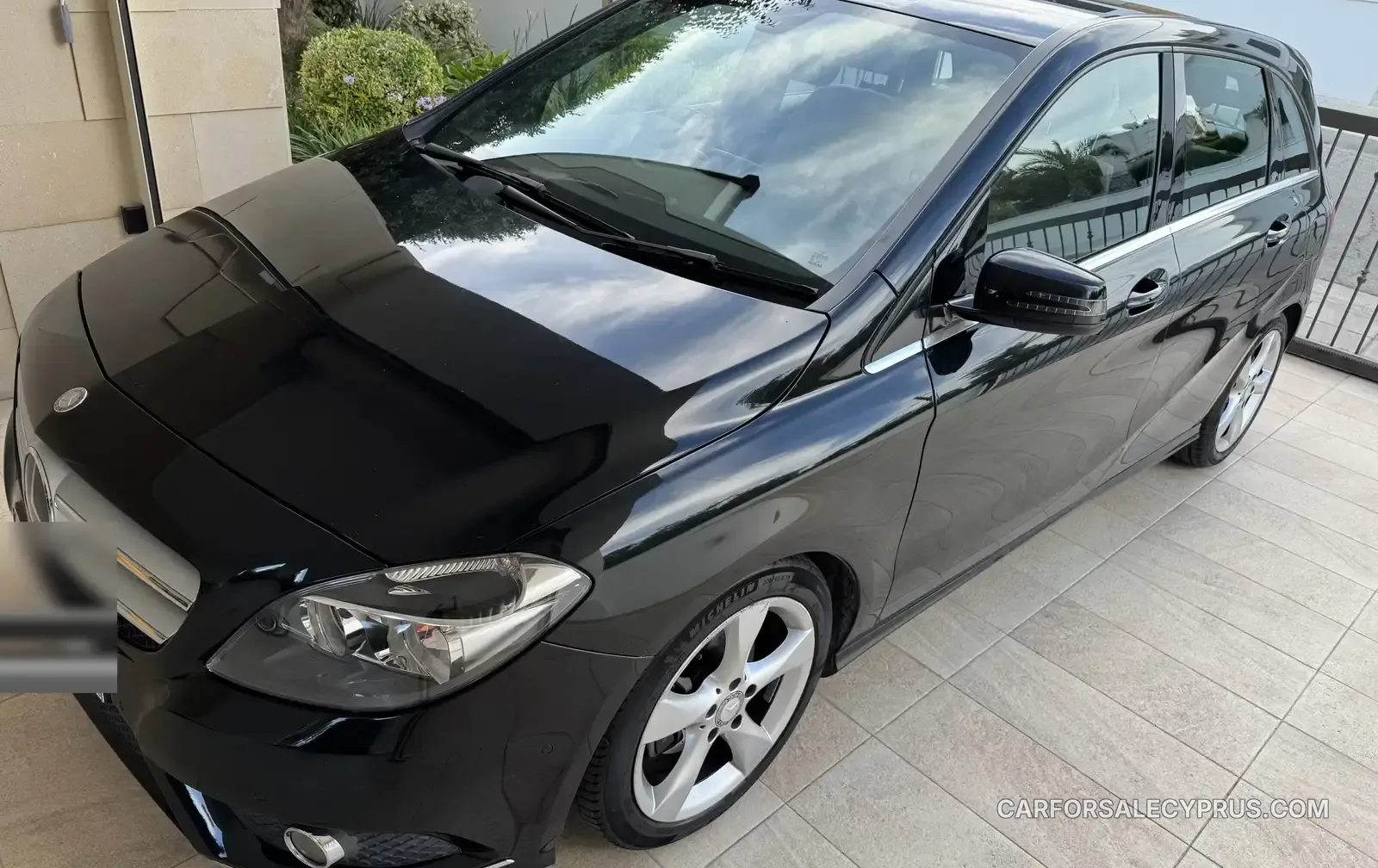 Mercedes-Benz B-Class 2012