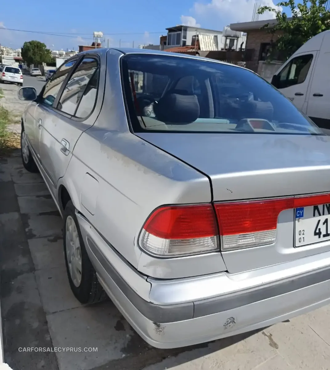 Nissan Sunny 2001