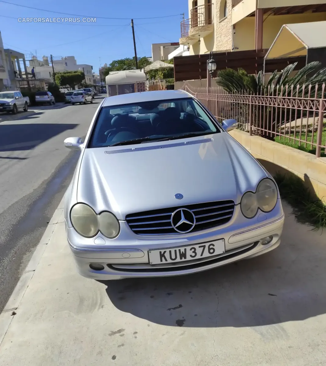 Mercedes-Benz CLK-Class 2004