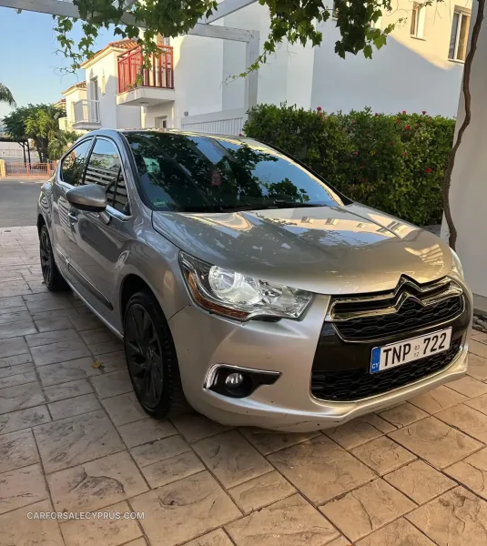 Citroen DS4 2012