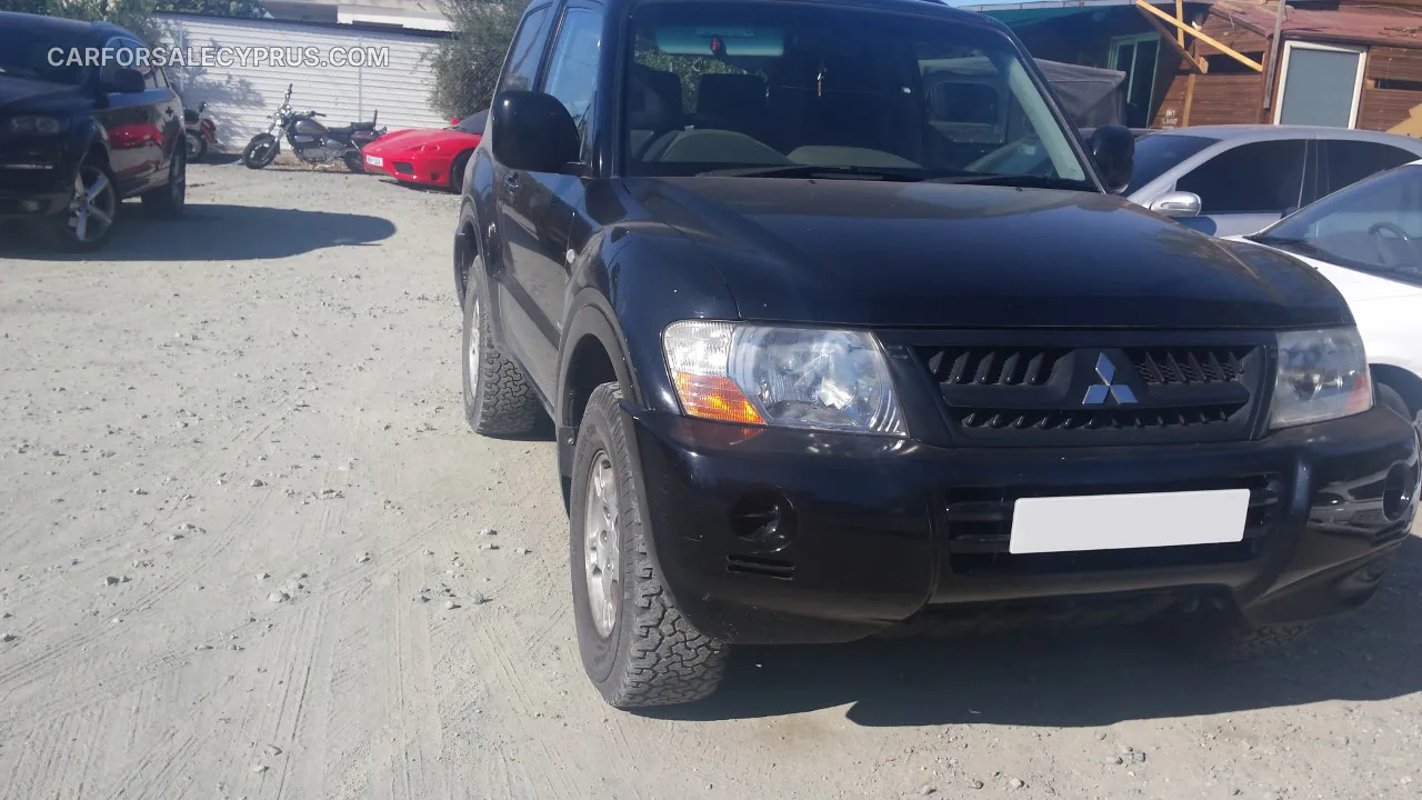 Mitsubishi Pajero 2004