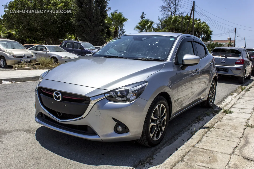 Mazda 2 2015