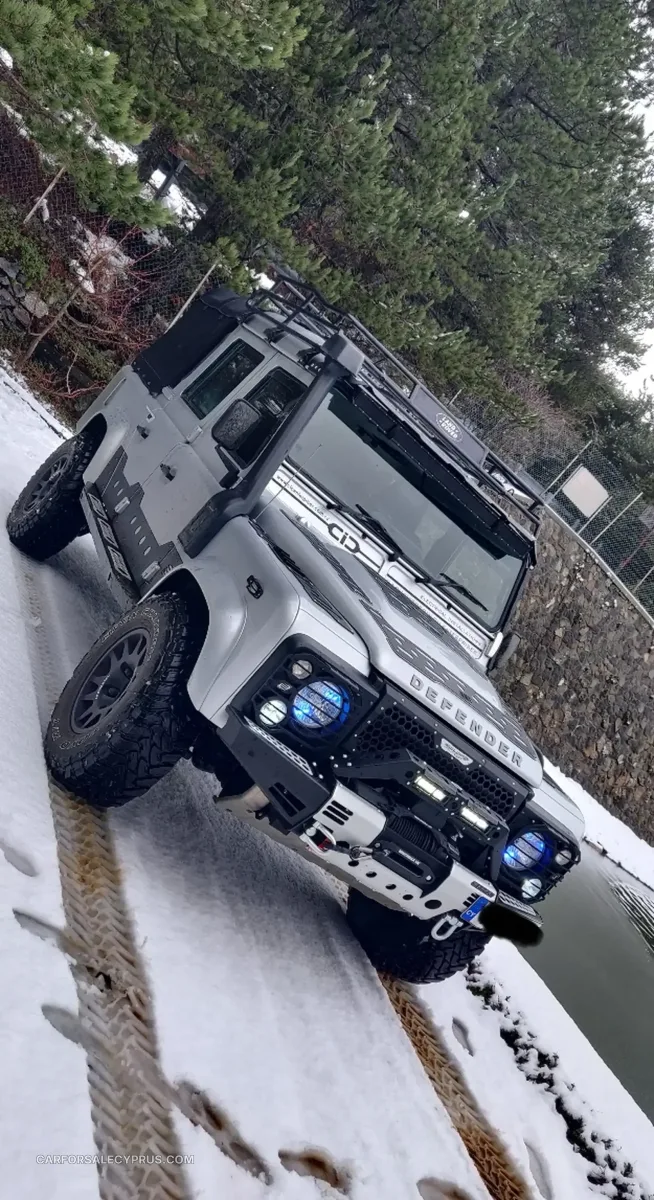 Land Rover Defender 2014