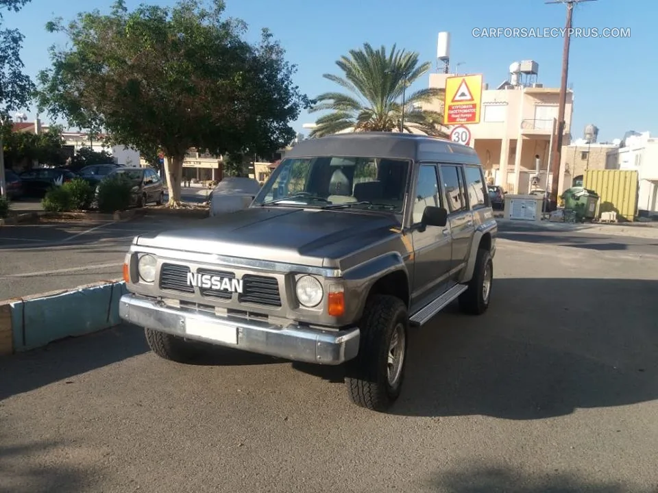 Nissan Patrol 1989