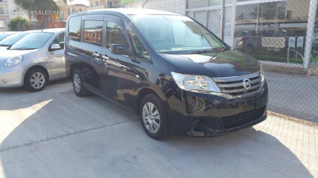 Nissan Serena 2012