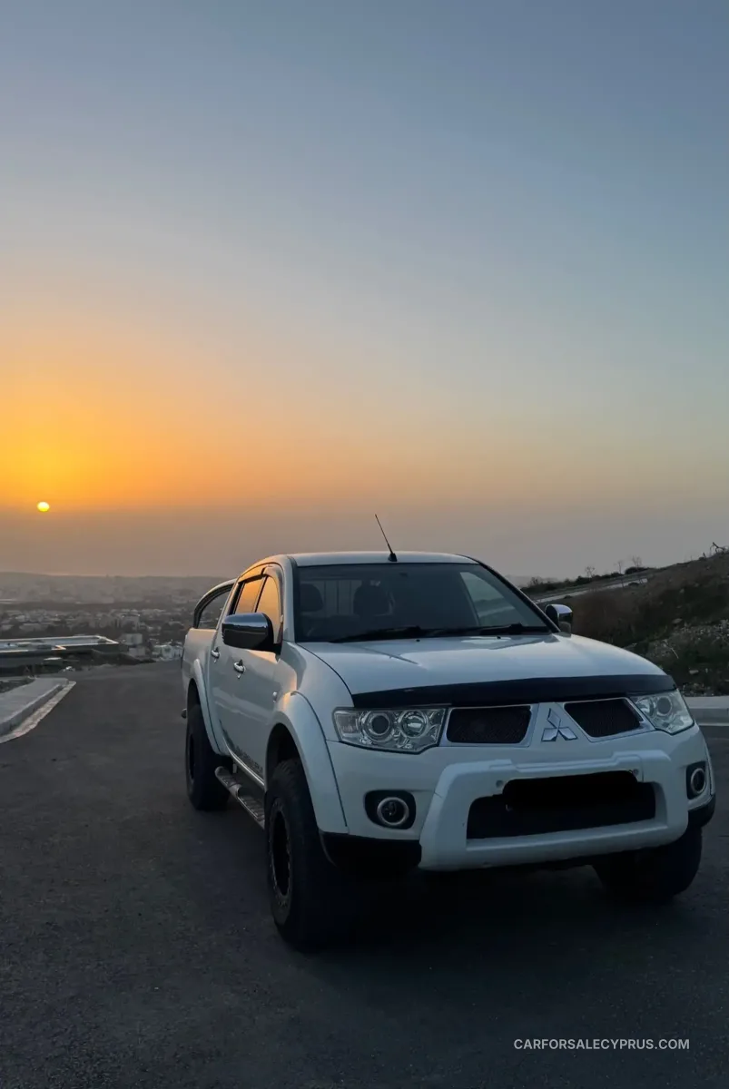 Mitsubishi L200 2013