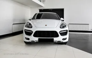 Porsche Cayenne GTS 2013