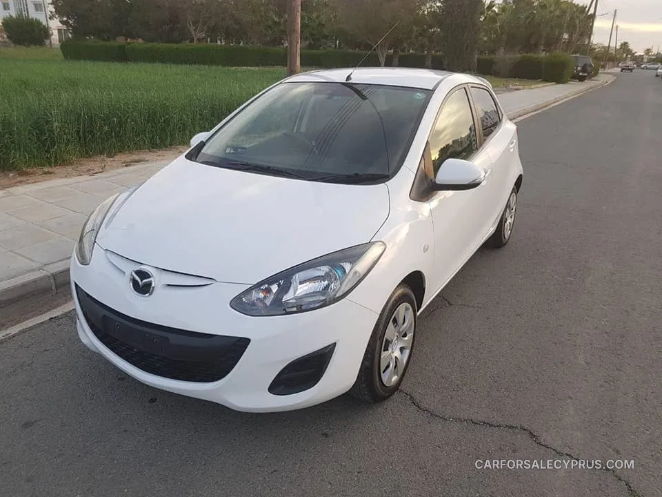 Mazda 2 2013