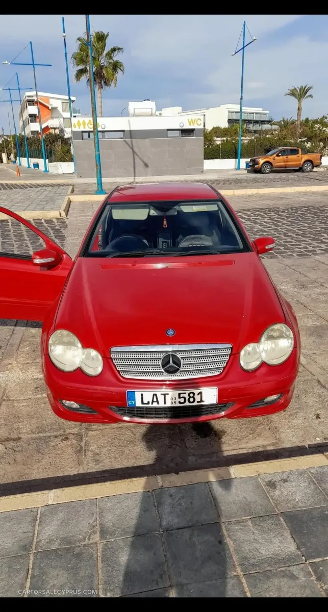 Mercedes-Benz C-Class 2005
