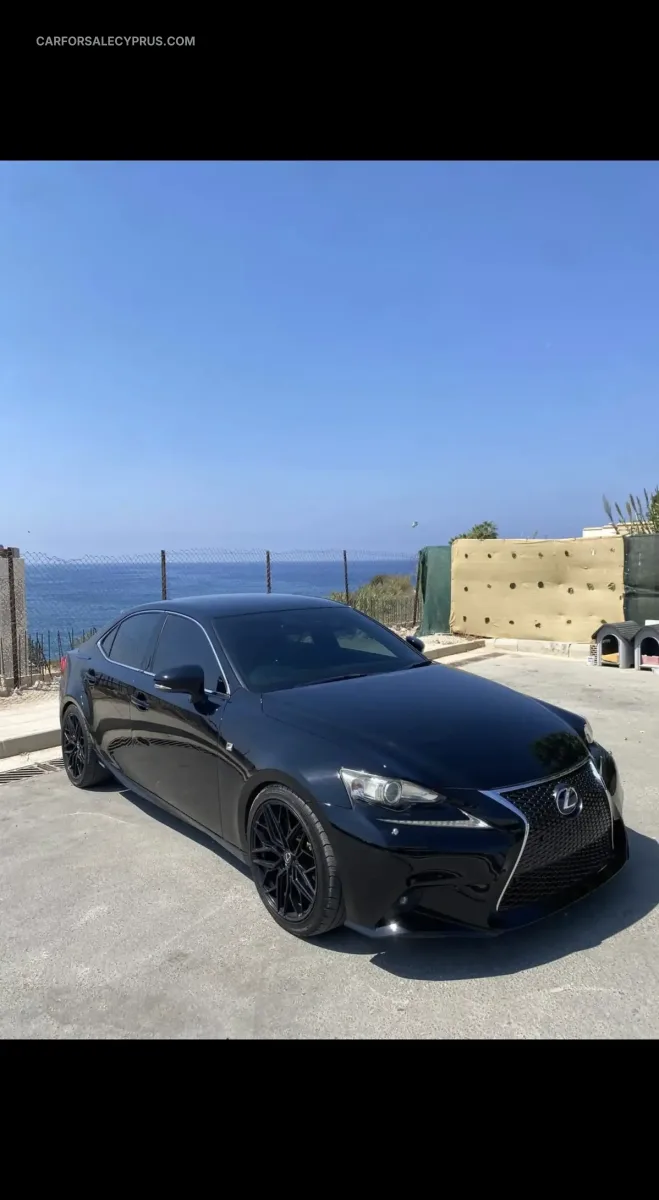 Lexus IS 2013