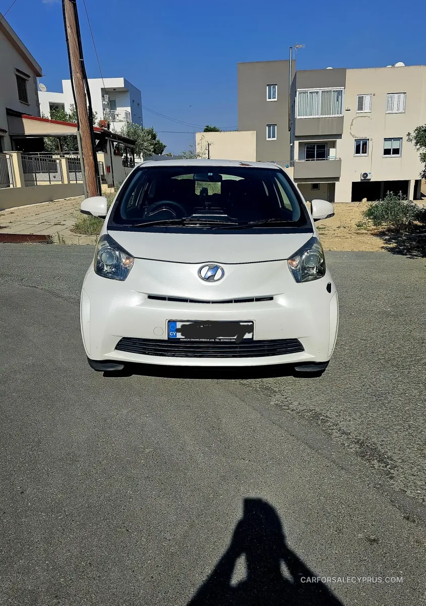 Toyota IQ 2013