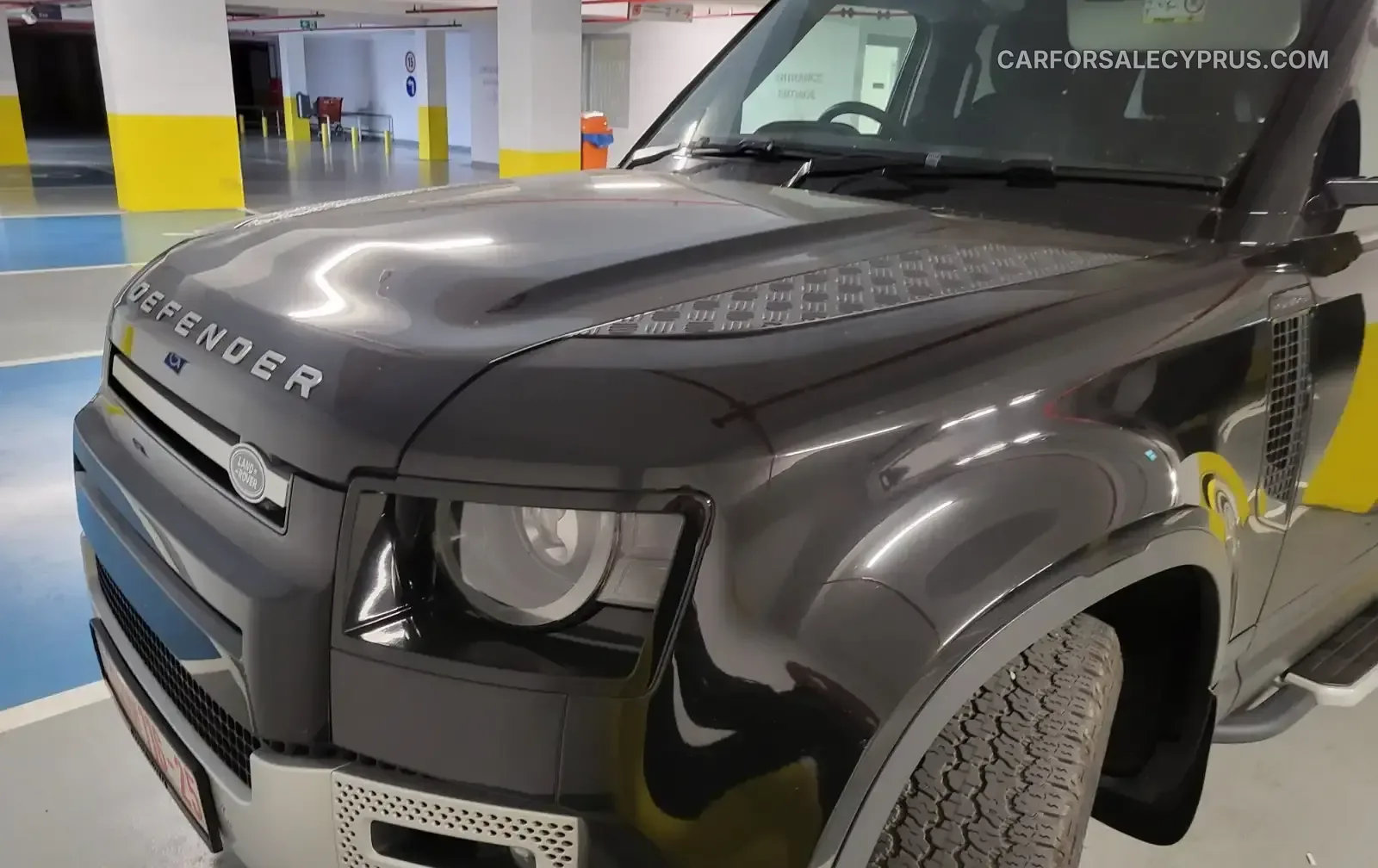 Land Rover Defender 2022