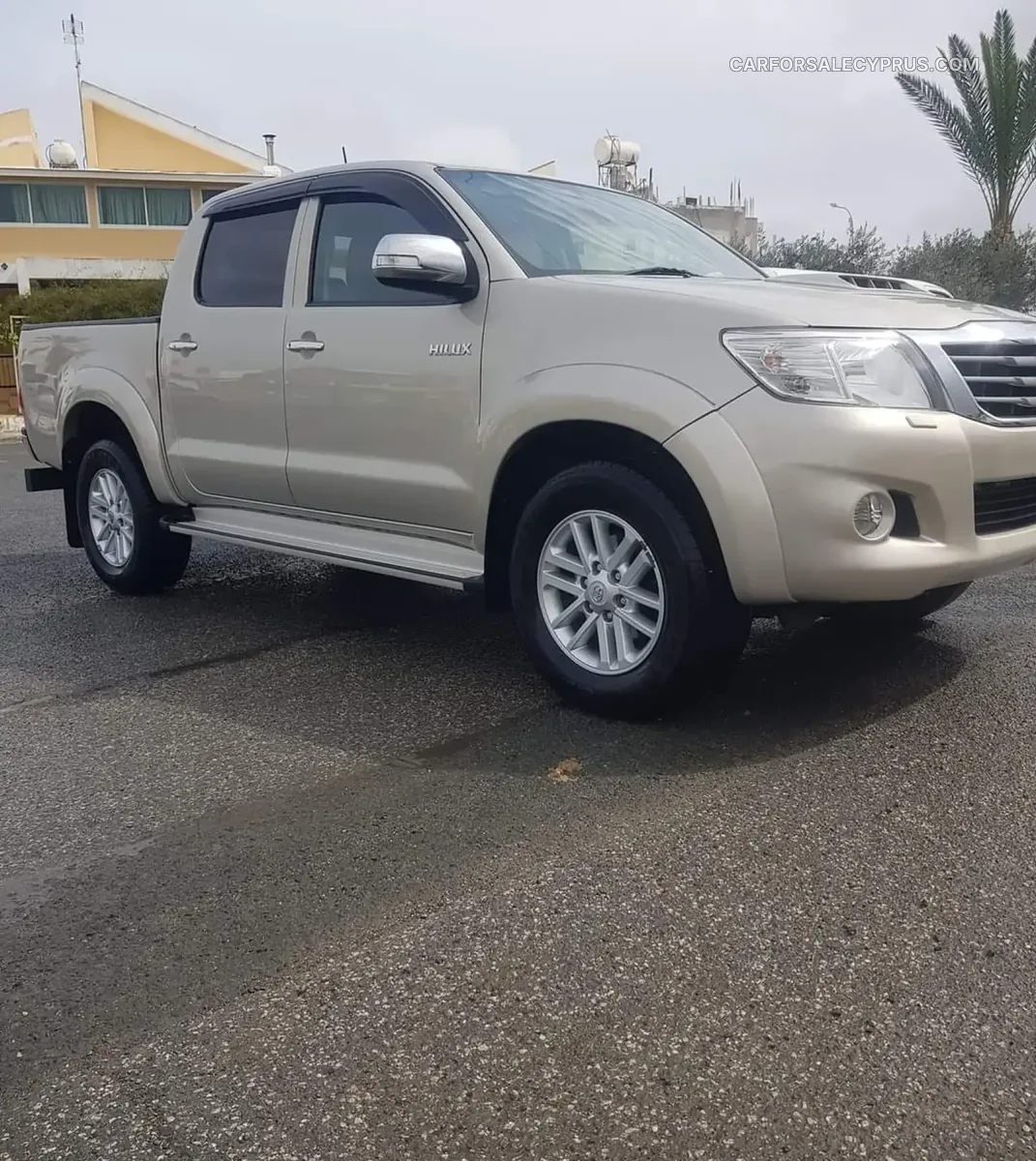 Toyota Hilux 2013