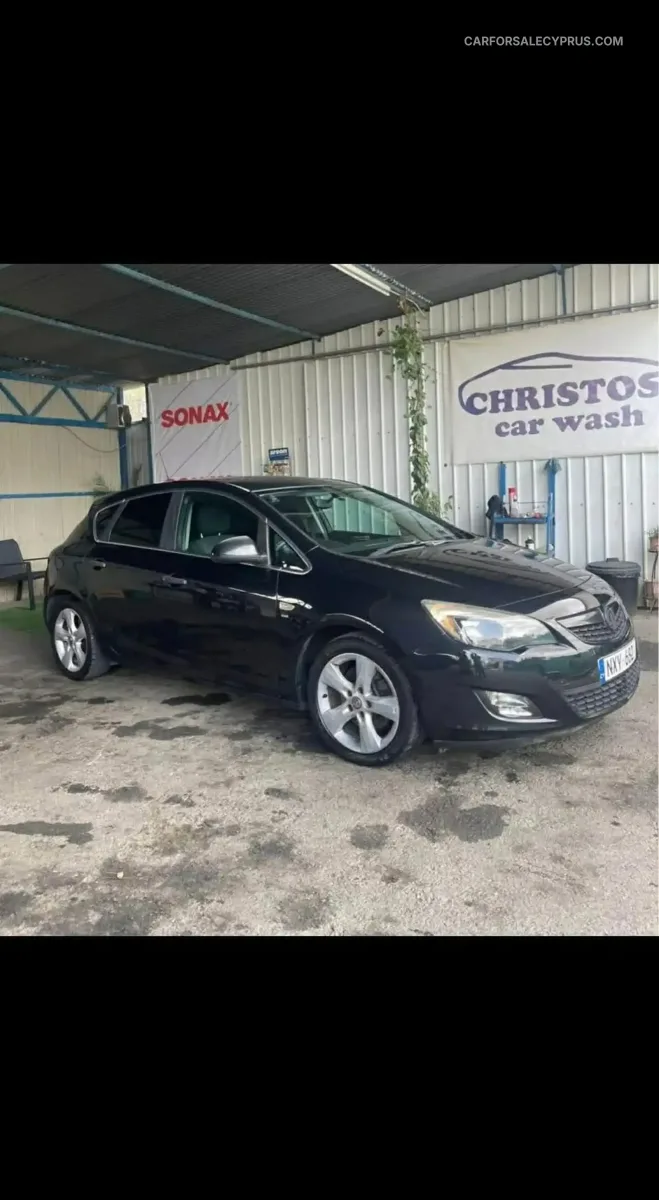 Opel Astra 2012