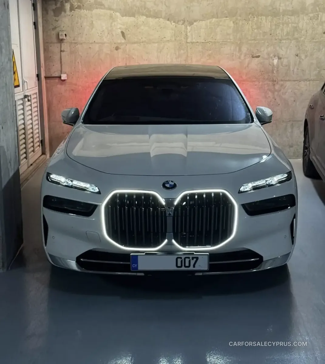 BMW Series 7 2023
