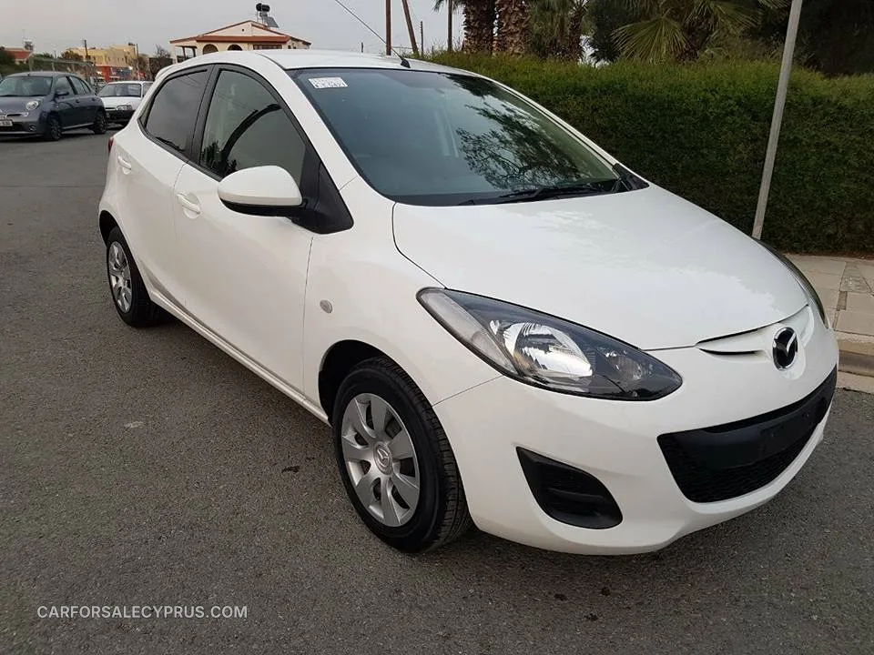 Mazda 2 2013