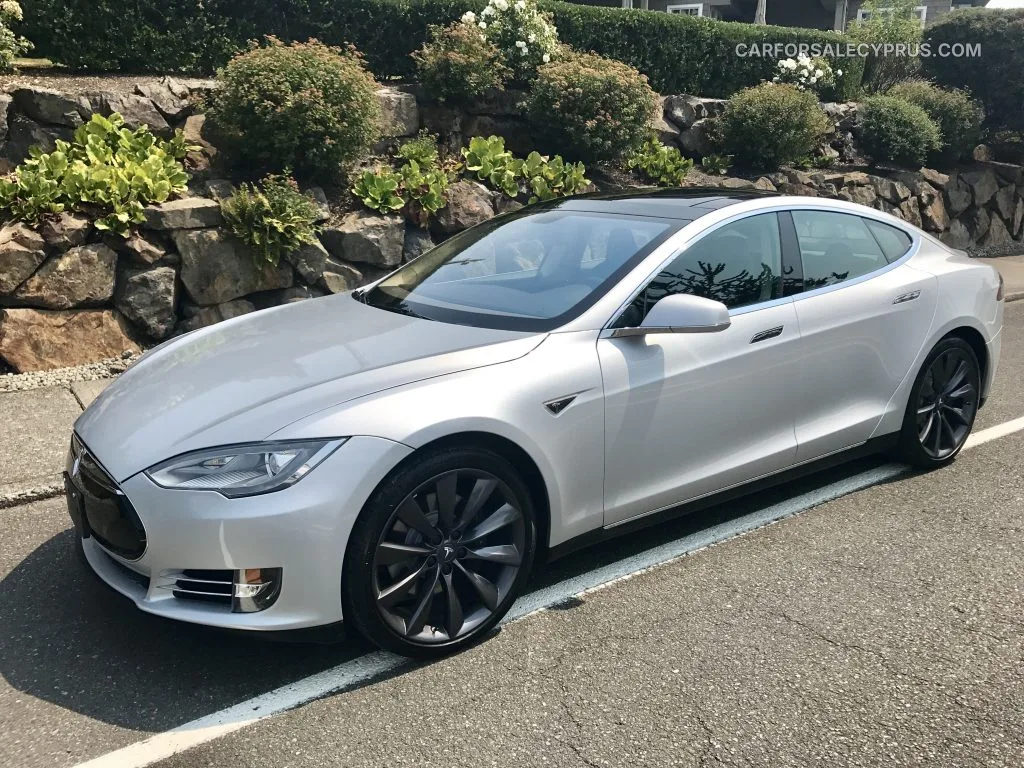 Tesla Model S 2014