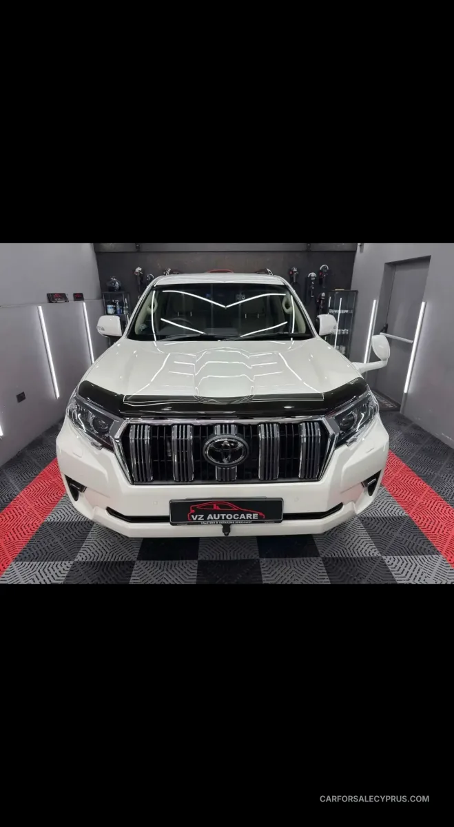 Toyota Land Cruiser Prado 2023