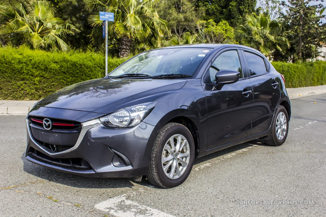 Mazda 2 2015