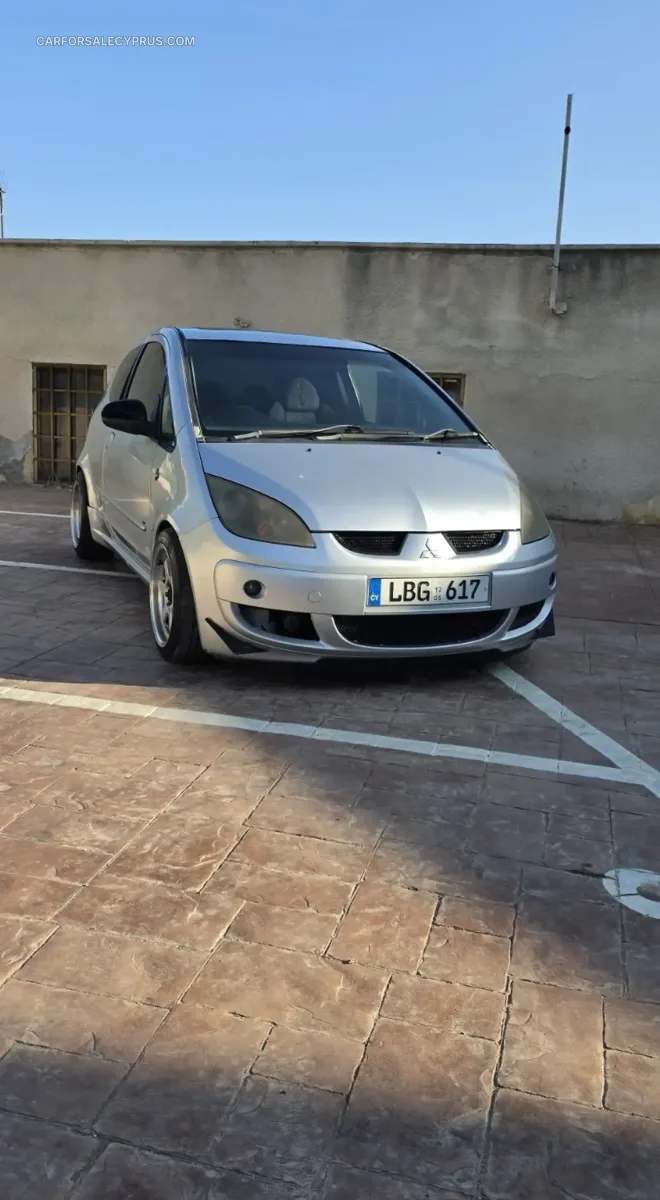 Mitsubishi Colt 2005