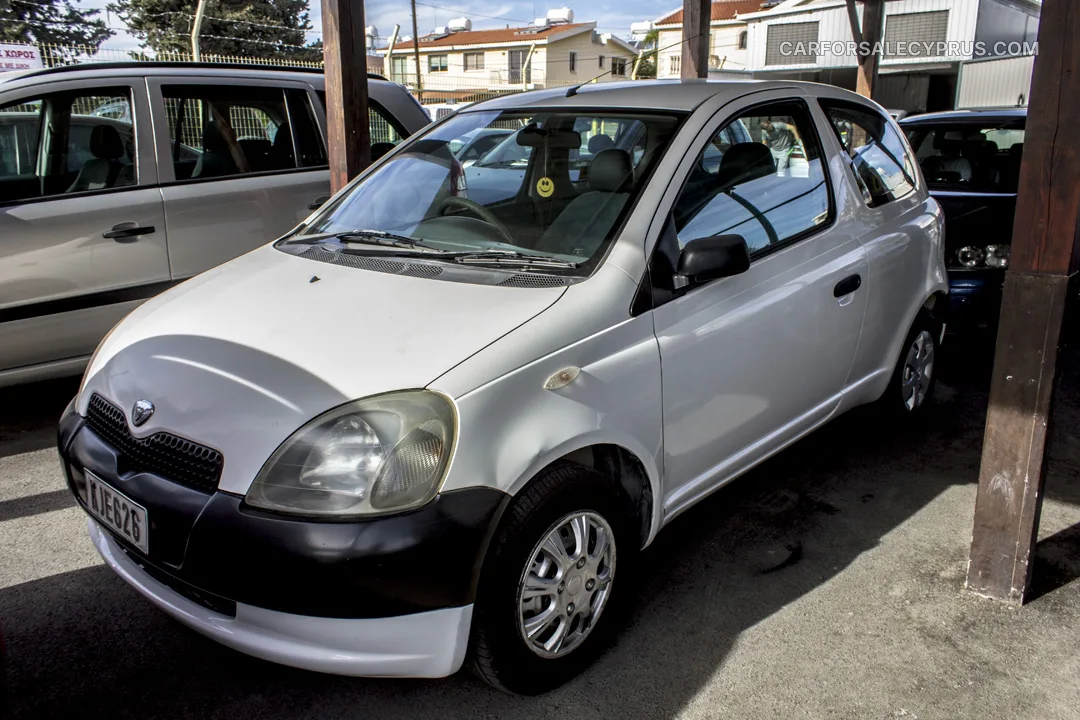 Toyota Yaris 2000