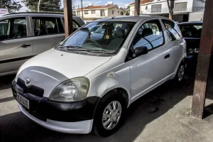 Toyota Yaris 2000