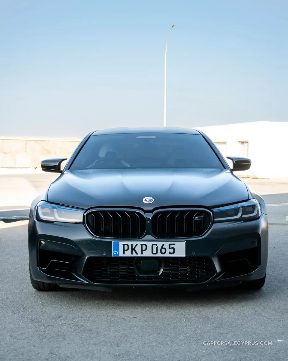BMW M5 2022