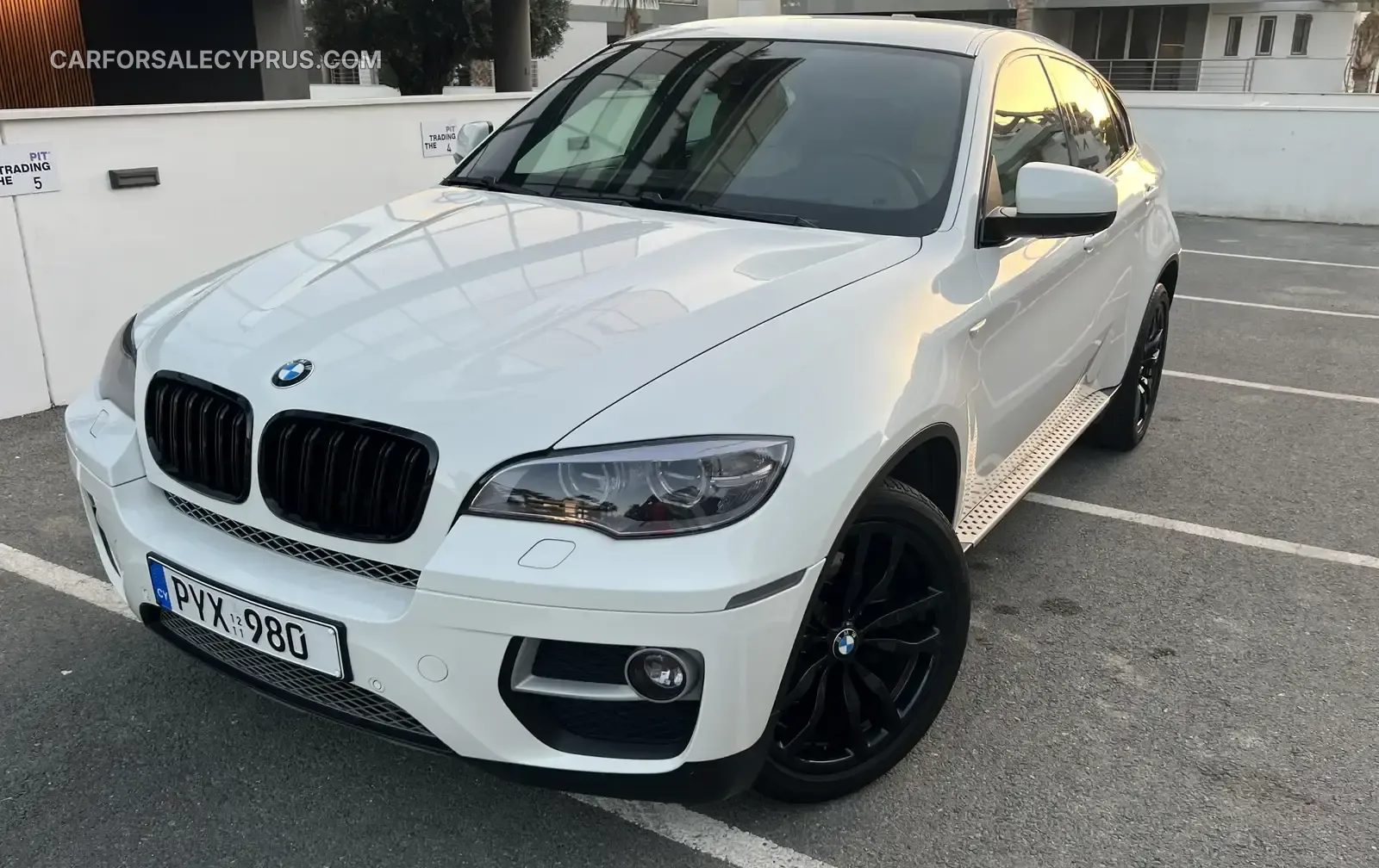 BMW X6 2011