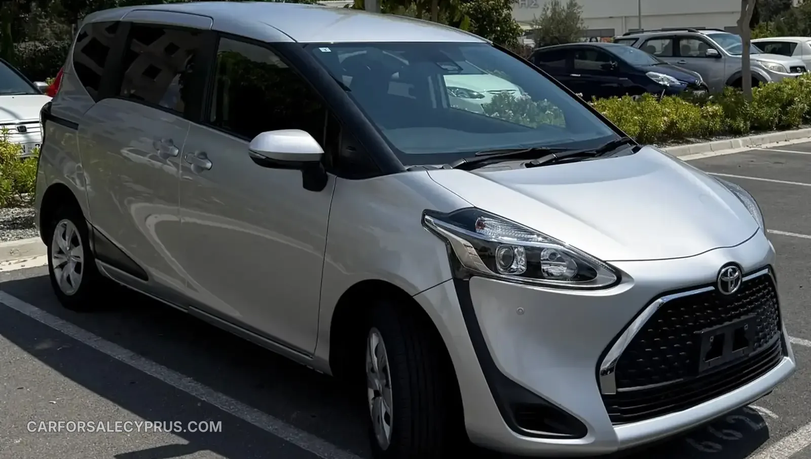 Toyota Sienta 2022