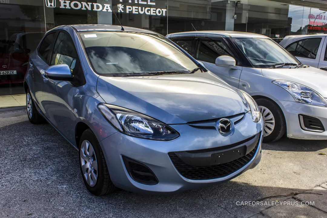 Mazda 2 2013