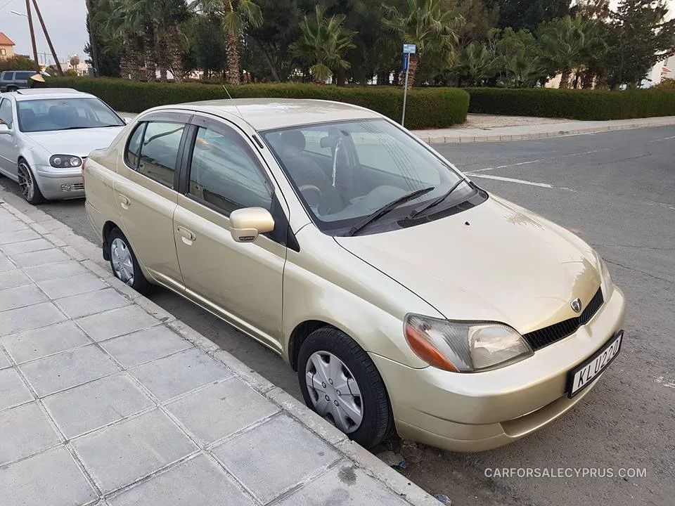 Toyota Άλλο 2001