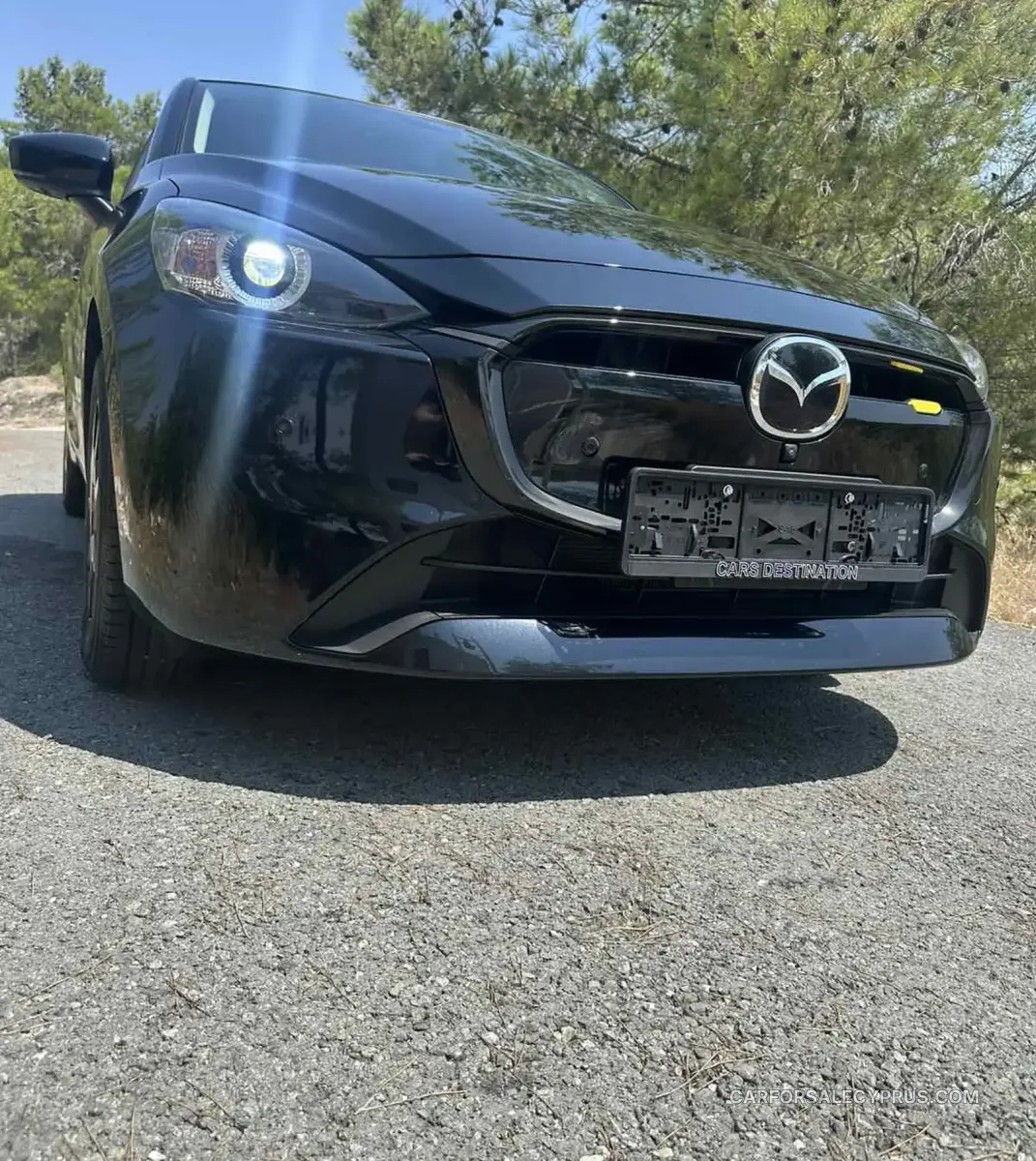 Mazda 2 2025