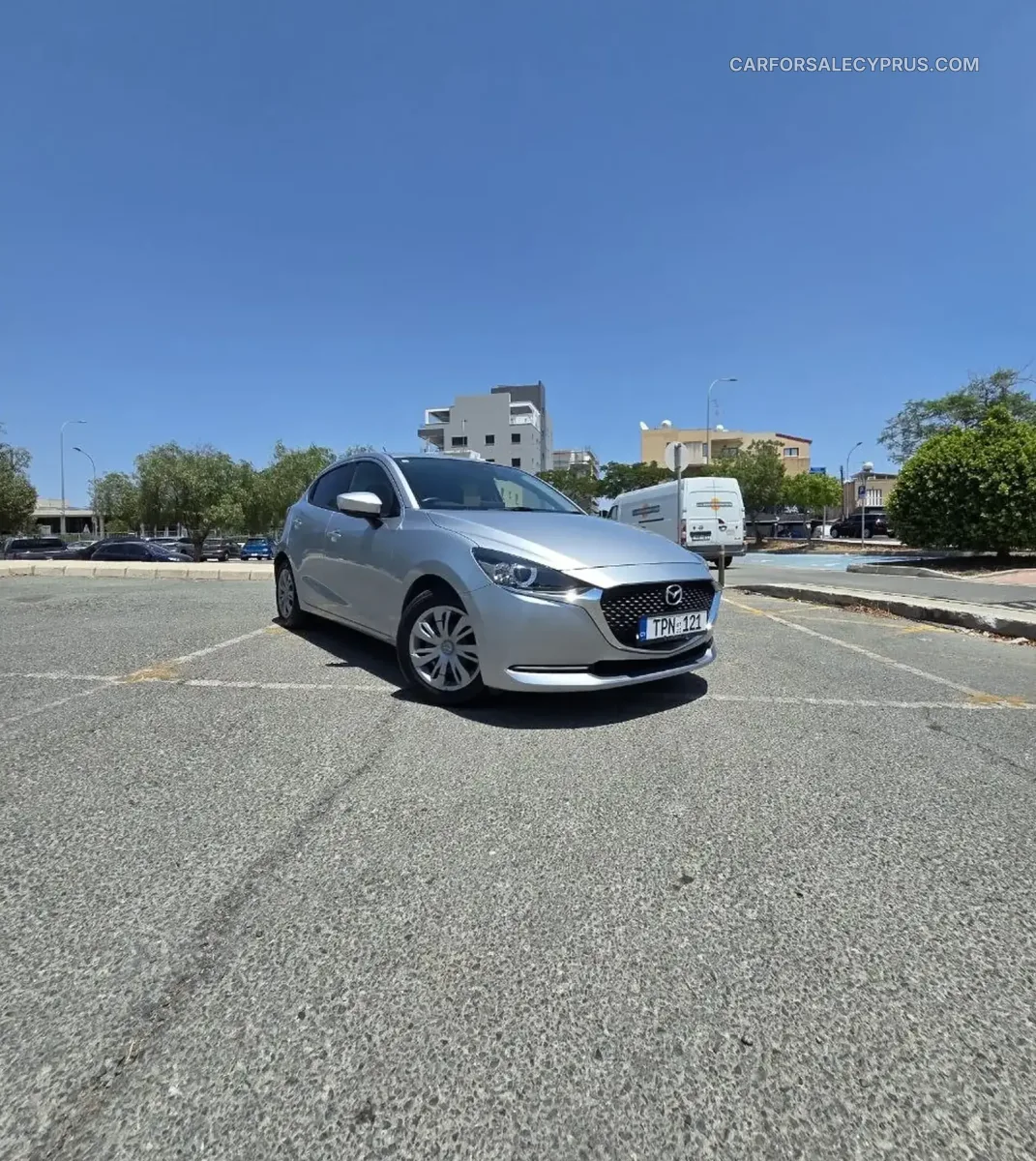 Mazda 2 2022